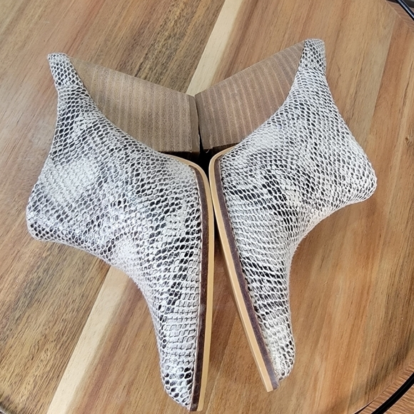 Beast Fashion Snakeskin Print Western Mule Booties Size 6 - Picture 11 of 17